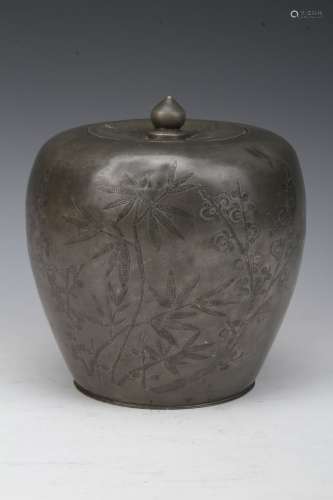 [CHINESE]A YI TAI CHANG XI HAO MARKED REPUBLIC OF CHINA STYLEF TIN MADE TEA CADDY PAINTED WITH FLOWERS L:6.8
