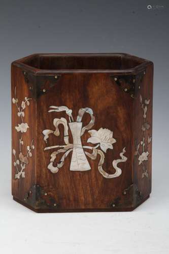 [CHINESE]A LATE 19TH CENTURY HARD WOOD CARVED BRUSHPOT L:6.8