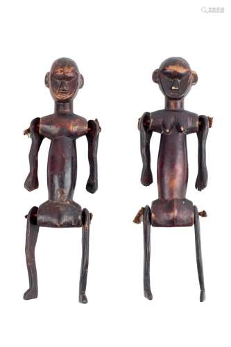 Pareja de figuras articuladas africanas realizada