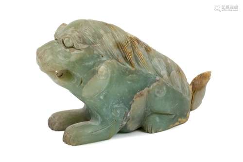 Figura de león de jade. China circa 1900. 14 x 21