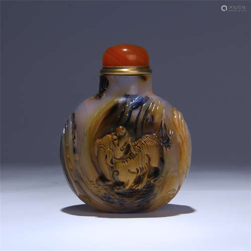 CHINESE AGATE SNUFF BOTTLE