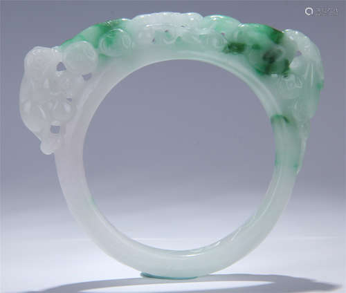 CHINESE JADEITE BANGLE