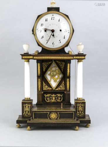 Viennese portico clock in glass case, Austria around 1800, walnut wood and