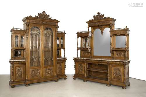 Repräsentative Vitrine mit Buffet, Gründerzeit um 1880, Provenienz: Schloss