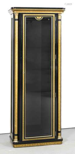 Vitrine von Versace, schwarz gelacktes Holz, Glas, nach 1990. Dreiseitig ve