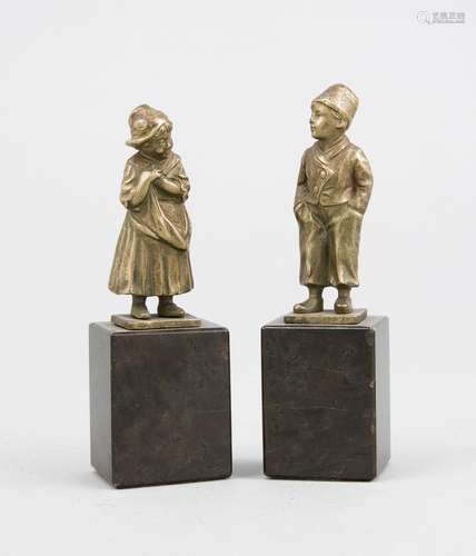 Sculptor around 1900, Dutch children's couple, two massive and gilded small