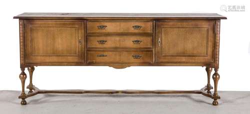 Sideboard, Eiche furniert und massiv, nach 1930, Kugelfüße, Balusterbeine,