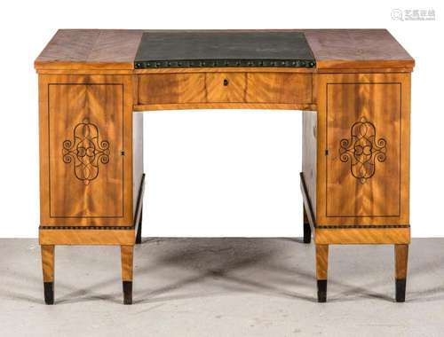 Schreibtisch im Biedermeier-Stil, um 1920, Birke massiv/furniert, frei stel