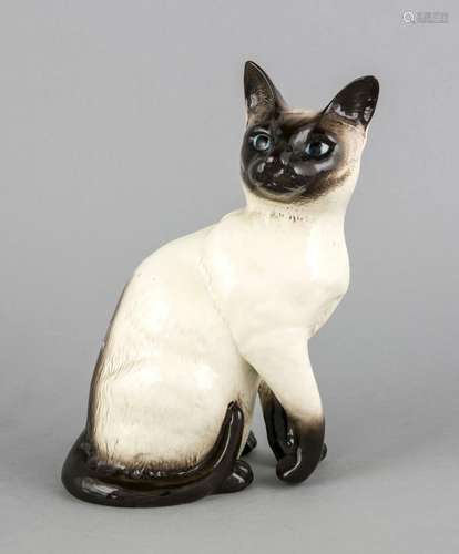 Great Siamese, Beswick, England, 20th Century, Siamese sitting with Attenti