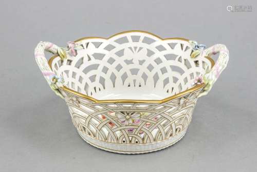Round basket, KPM Berlin, mark before 1945, 1st quality, openwork wall with