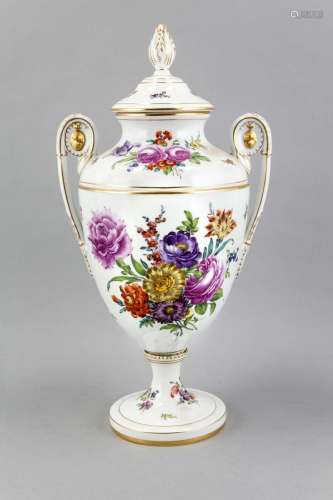 Lid vase, amphora form, Thuringia, 20th cent., Round amphora vase with rais