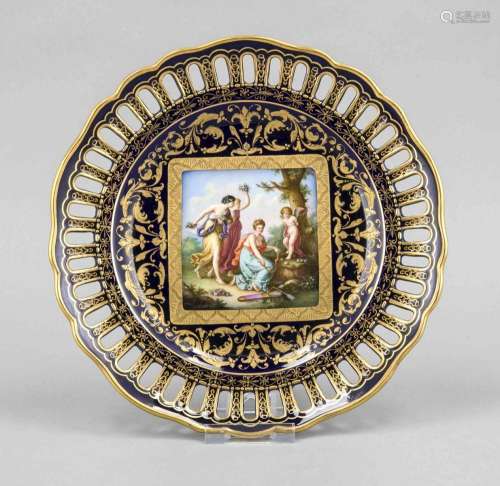 Breakthrough bowl, imitation-mark Meissen, 19th century, in the mirror rese
