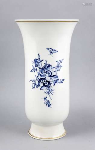 Large vase, Meissen, 1950s, 2nd quality, cup shape, blue flowers and insect