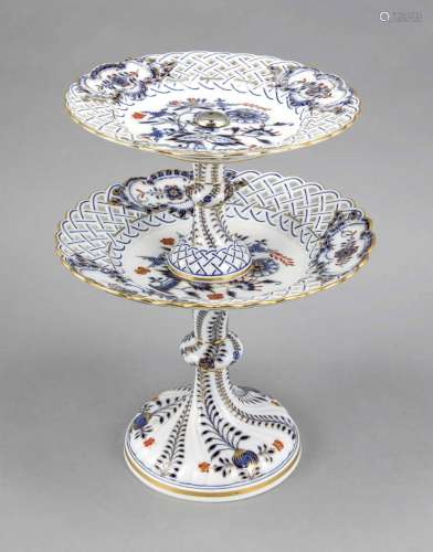 Etagere, Meissen, Knauff swords 1850-1924, 1st quality, on a curved round f