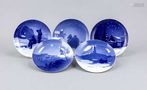 Five Christmas plates, Bing & Grondahl, Copenhagen, design in light relief,