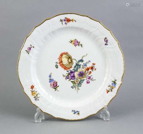 Large Round Counter Plate, Royal Copenhagen, Anf. 20th cent., Form Neuozier