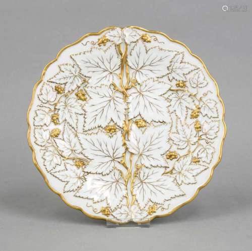 Pompous Plate, Meissen, brand 1850-1924, 1st quality, relief with vines, wh