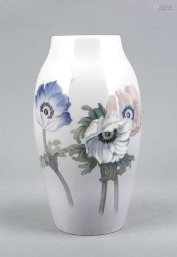 Vase Bing & Grondahl, Copenhagen, mark 1948-57, model no. 7924-243, baluste