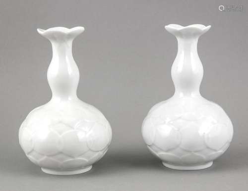 Pair of vases, Meissen, mark around 1980, 1st quality, white, designed by L