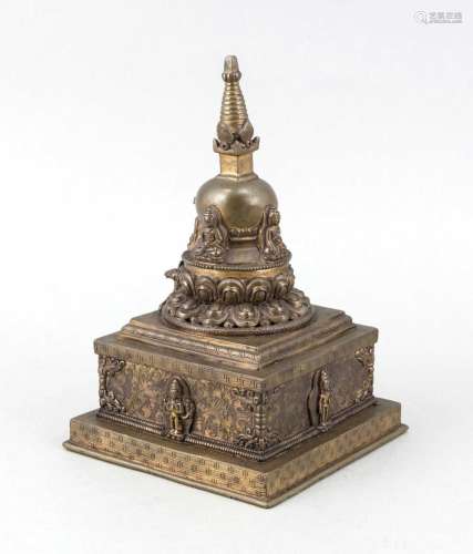 Stupa, wohl Tibet, 19. Jh., glockenförmige Skulptur auf getreppter Basis, B