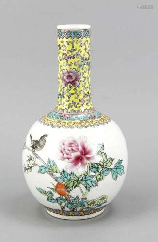 Bottle vase, China, bulbous body, slender neck, from shoulder up vegetabile