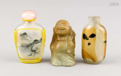 Small Jade Buddha (h. 6cm), two glass snuff-bottles, one with landscape min