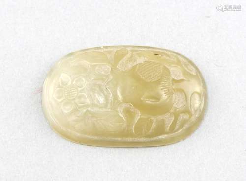 Flat oval, convex jade amulet, China 19./20. Century, detail of a flowering