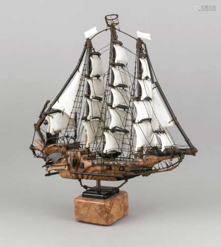 Schiffsmodell eines Dreimasters, Italien, 20. Jh., verschiedene geschnitten