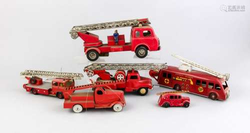 5 pcs. Convolute fire-brigade model cars, 2. H. 20. Jh., Colored set u. Pla