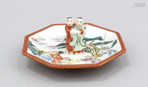 Figurative handle octagonal bowl, China underglaze blue guangxu mark (1875-