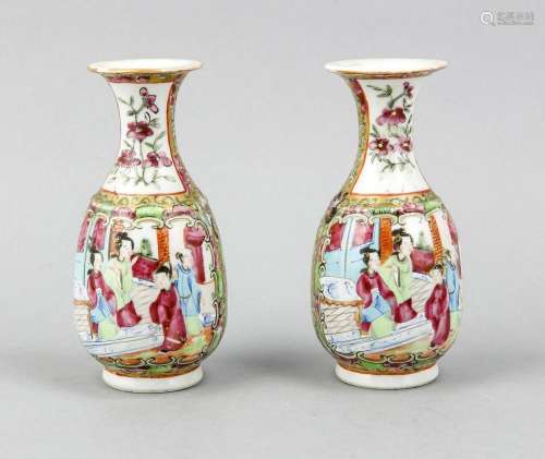 Pair of vases, China, 1st half of the 20th century, carcase with cartouches