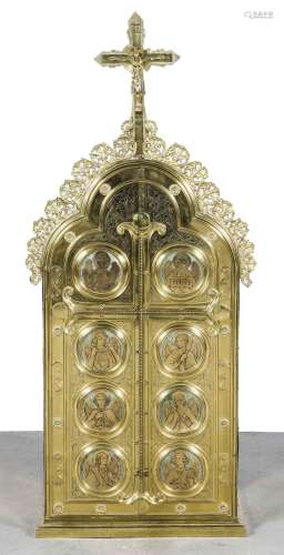 Tabernacle, 20th cent., Polished brass, three-pinned end with openworked te