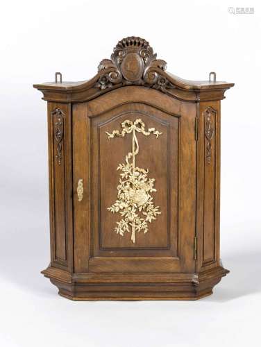 Small hanging cupboard around 1900, solid walnut, beveled body on the flank