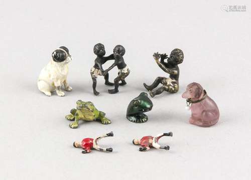 8 Kleinstfiguren, Hunde, Katzen, Menschen, bis 25 mm