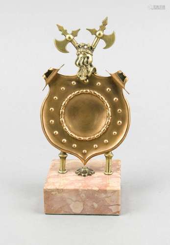 A 20th-century brass and copper pocketwatch stand, marble base, H. 18,5 cm