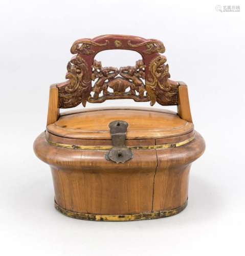 Decorative storage container / picnic basket, China, around 1900, wooden bo