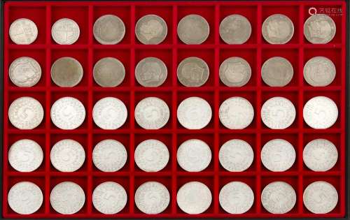 40 Münzen BRD, 2 Stück 1 DM, 1954 und 1970, 14 Stück 2 DM, Max Planck, 1957