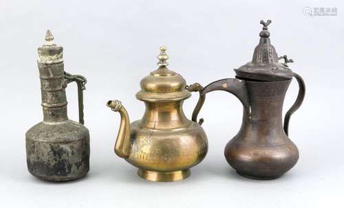 3 oriental pitchers, 19./20. Century, copper and Brass, patinated, Signs of