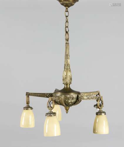 Art Déco-Deckenlampe um 1930, elektr., 5-flg., Messing mit stilisiertem Flo