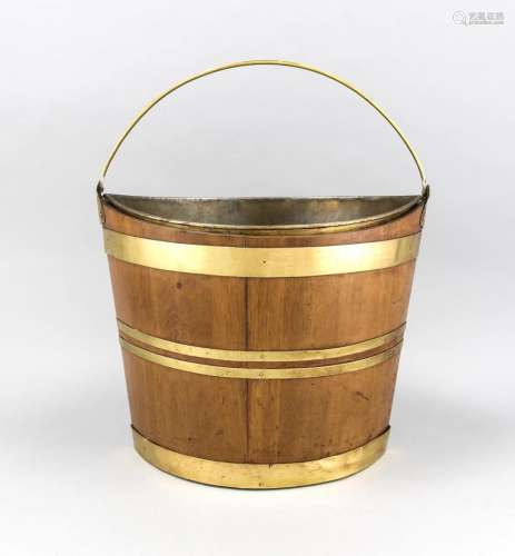 Kiel-shaped bucket (serving tray), around 1900, wooden carcass with four br