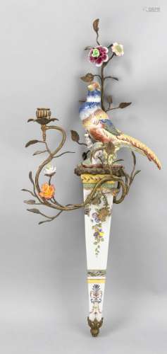 Wall applique with bird, late 20th century, 1-leaf, porcelain with polychro