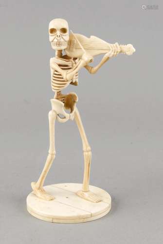Skeleton/Tödlein with violin, mid. 20th cent. ,Bone, carved, mounted on rou