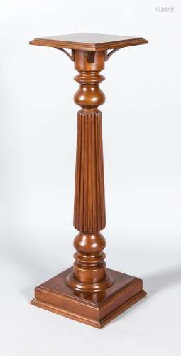 Piedestal / flower column, 1st half of the 20th century, dark wood, quadr.