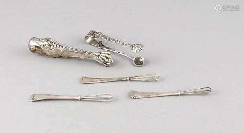 Two sugar tongs and five champagne beaters, 20th cent., silver 800/000, ton