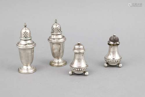 Pair of salt and pepper shakers, England, 1906, hallmarked Hilliard & Thoma