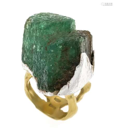 Emerald ring GG / WG 750/000 with an emerald 84.35 ct, 37 x 24 mm, goldsmit