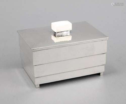 Rectangular Art Déco lidded box, around 1920/30, silver 830/000, wall with