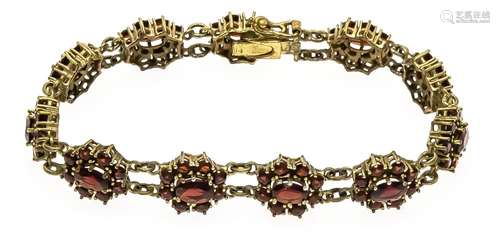 Garnet bracelet gold-plated, with oval and round fac. Garnets 6 - 2 mm, plu