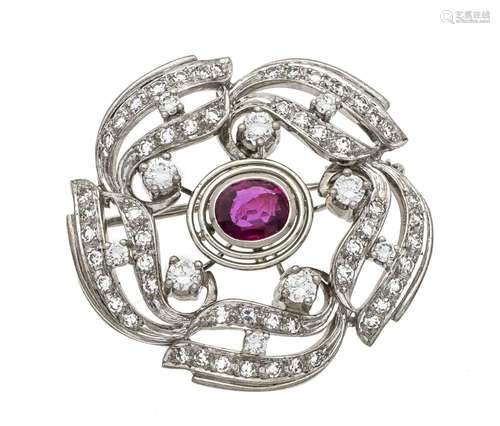 Ruby diamond brooch WG 750/000 with an excellent oval fac. Natural ruby 0.7