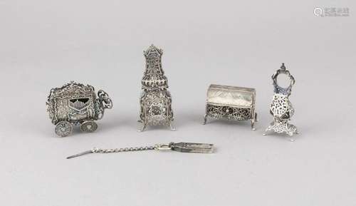 Five miniature furniture, 20th cent., silver various fineness or tested, h.